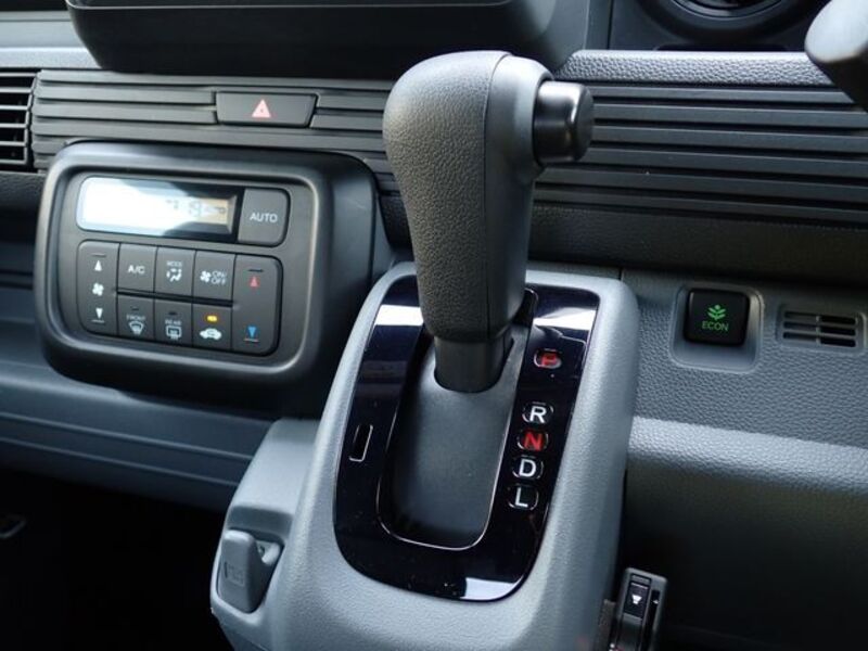 N-VAN