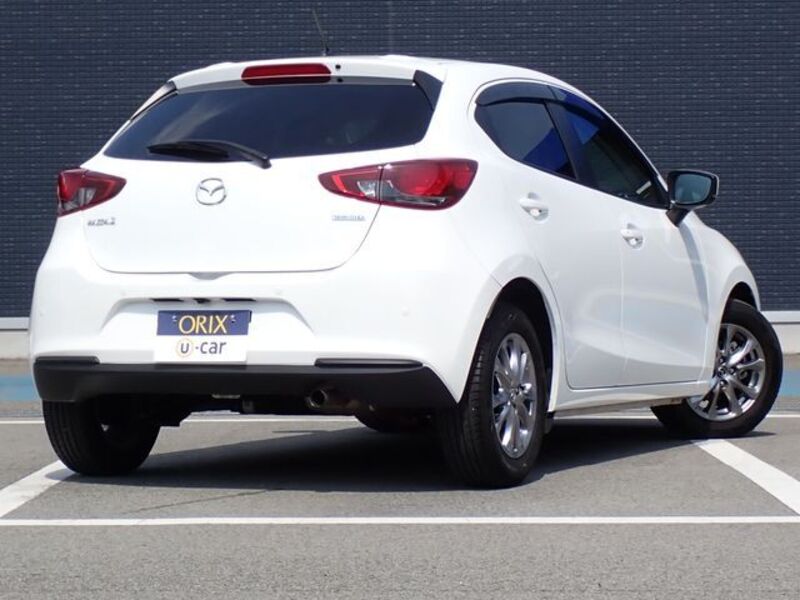 MAZDA2