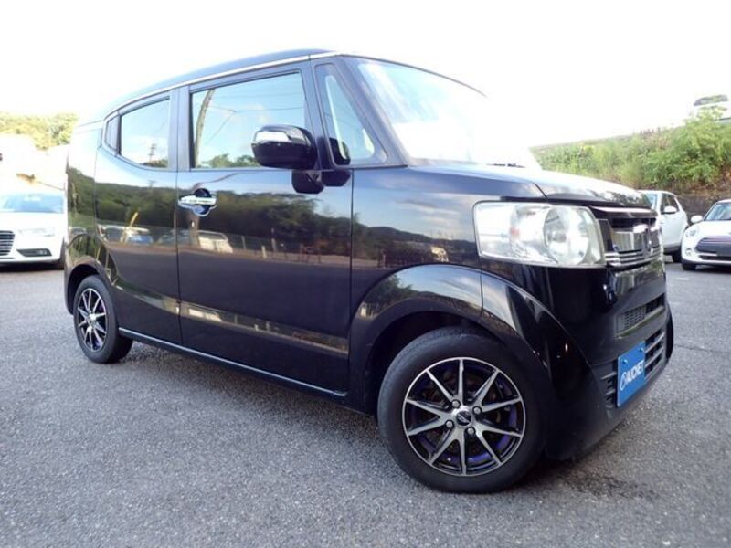 HONDA N BOX SLASH