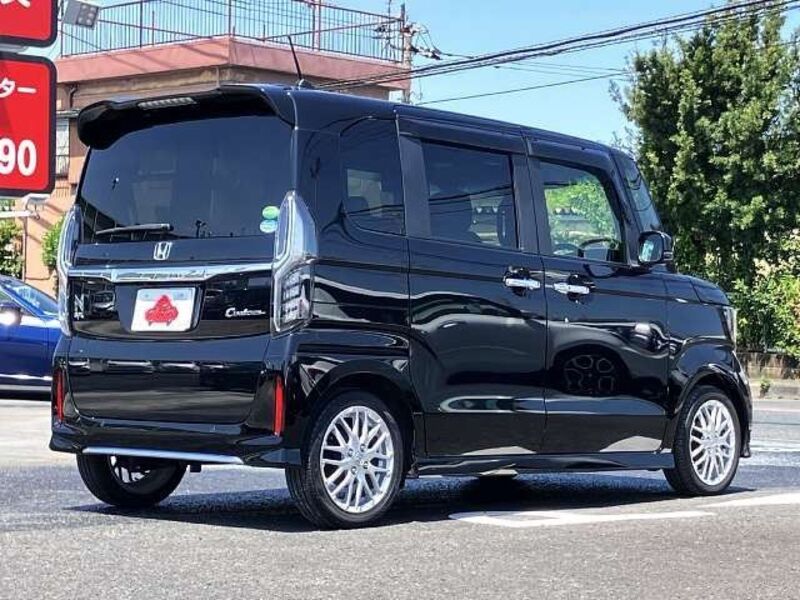 N BOX CUSTOM