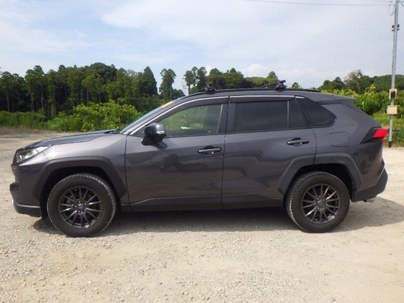 RAV4