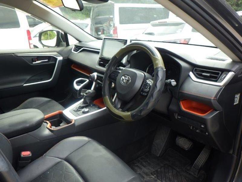 RAV4