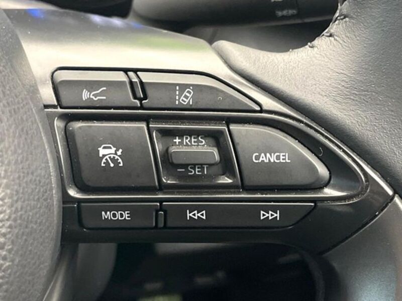 YARIS CROSS