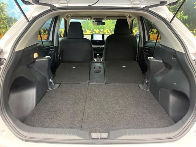 YARIS CROSS