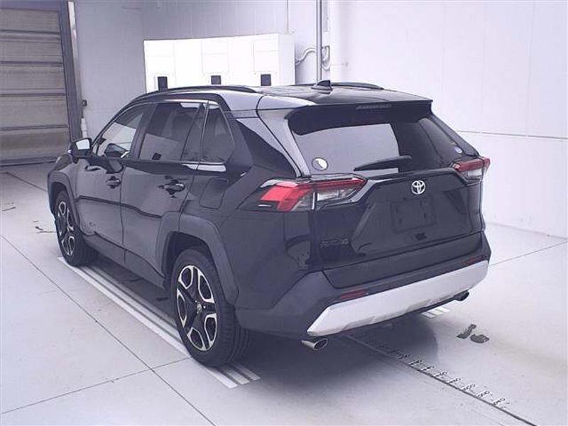 RAV4