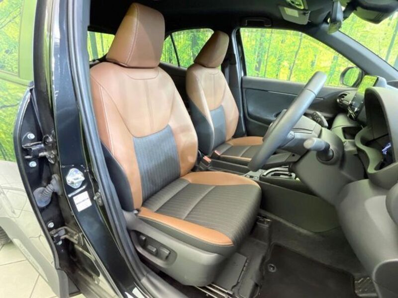 YARIS CROSS