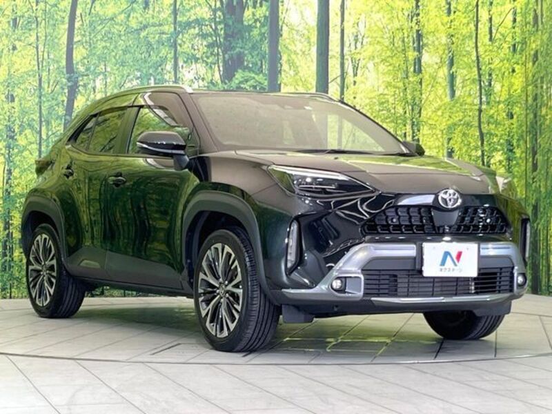YARIS CROSS