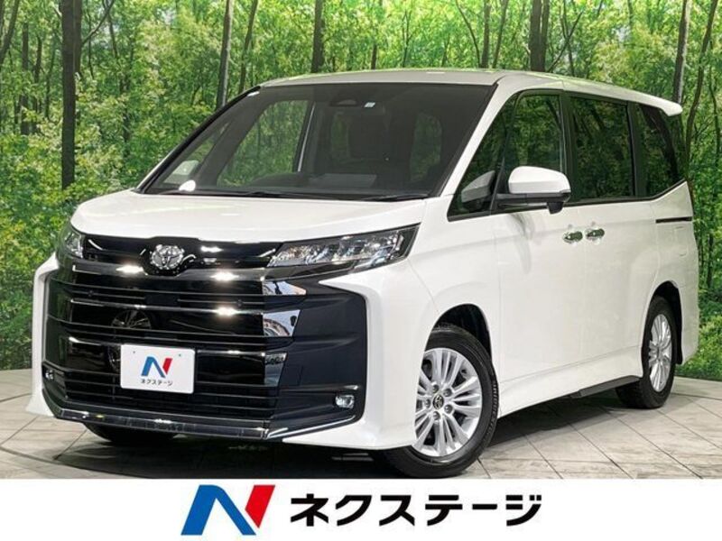 TOYOTA NOAH