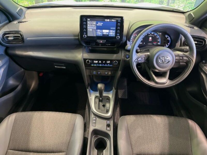 YARIS CROSS