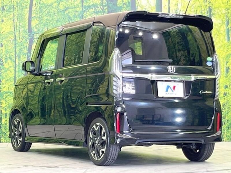 N BOX CUSTOM