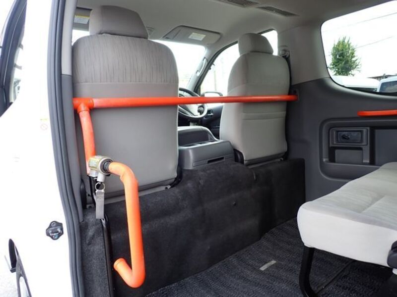 NV350 CARAVAN WAGON