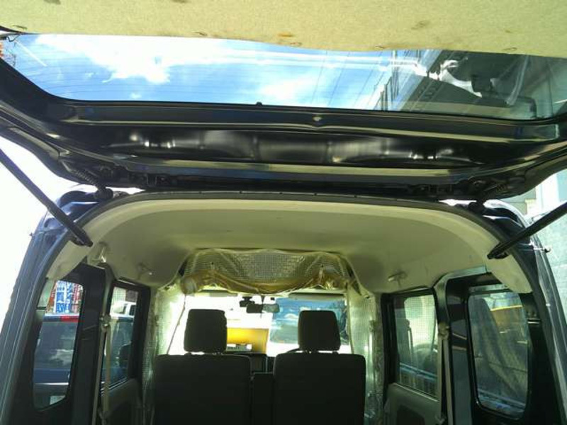 MINICAB VAN