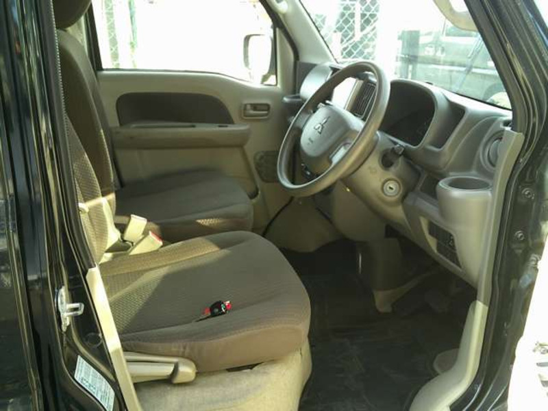MINICAB VAN