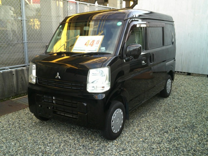MITSUBISHI MINICAB VAN