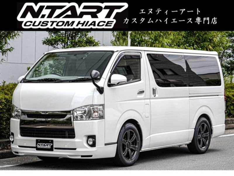 TOYOTA HIACE VAN