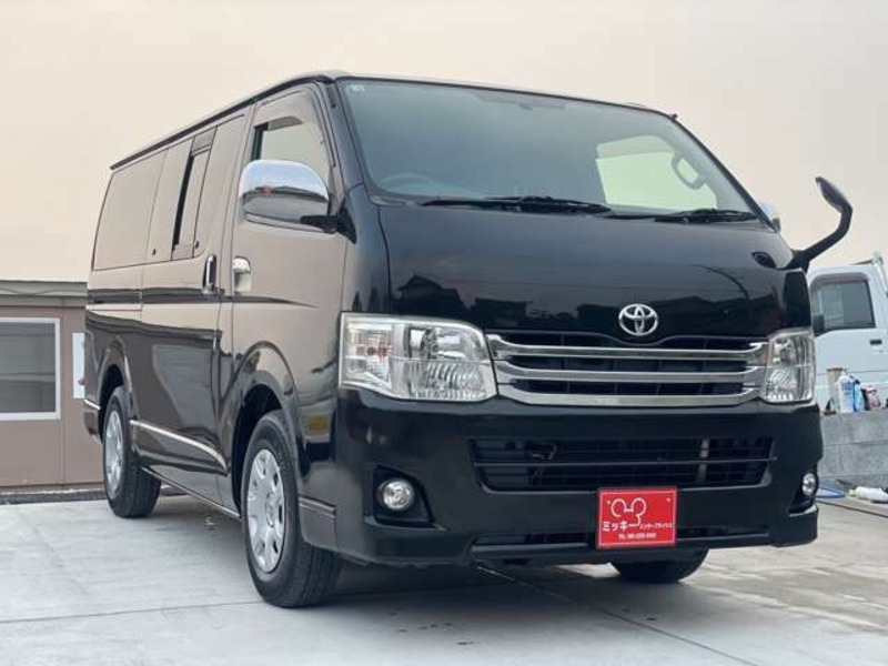 HIACE VAN