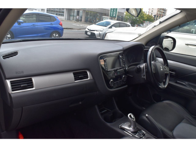 OUTLANDER PHEV