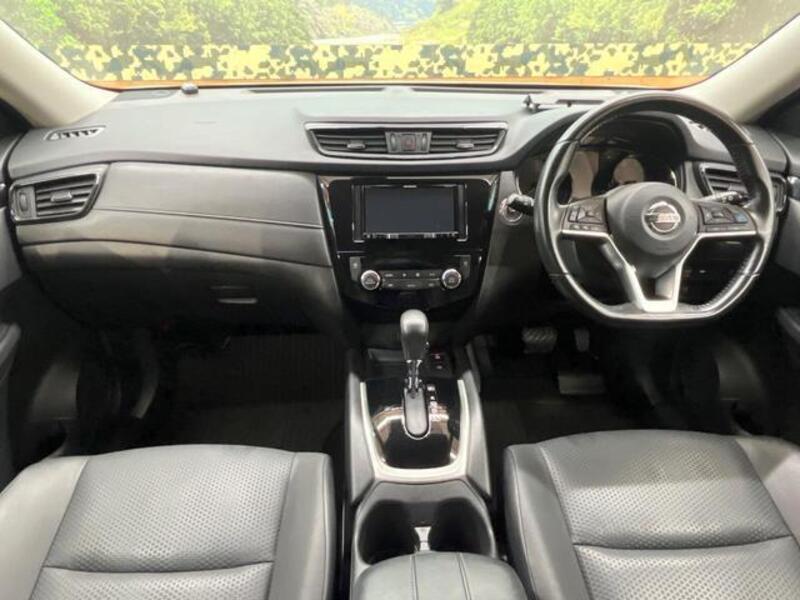 X-TRAIL