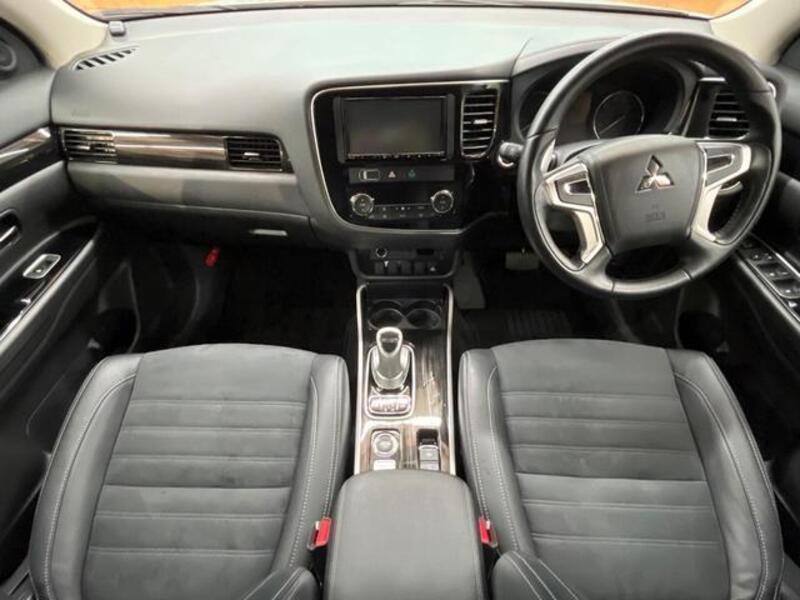OUTLANDER PHEV