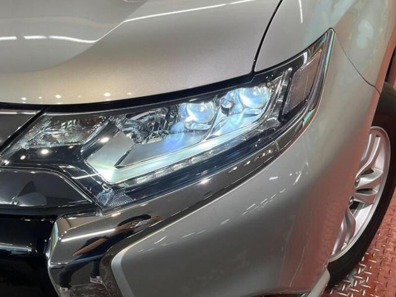 OUTLANDER PHEV