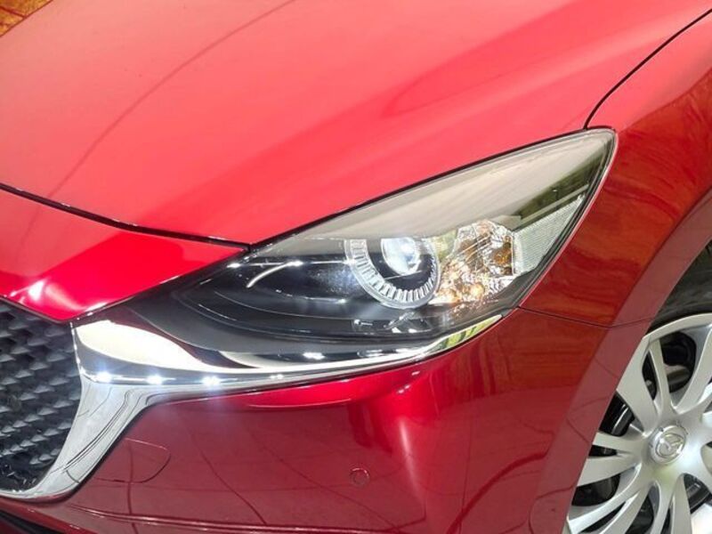 MAZDA2