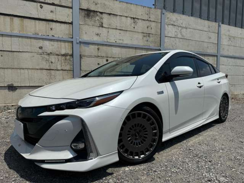 PRIUS PHV