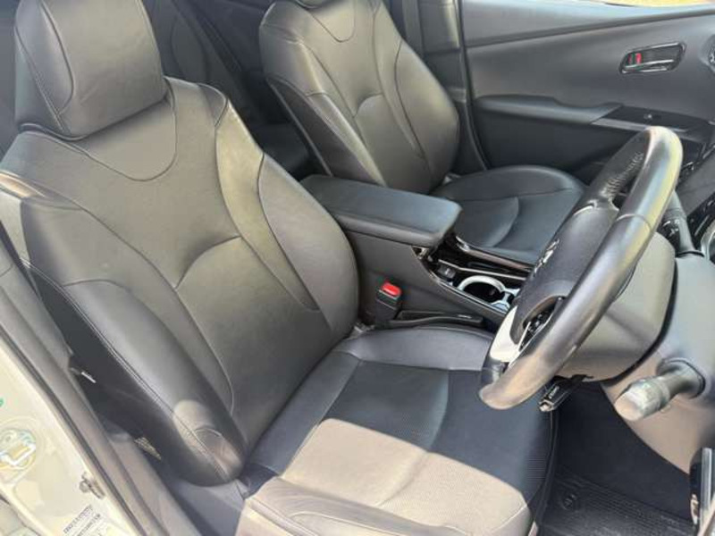 PRIUS PHV