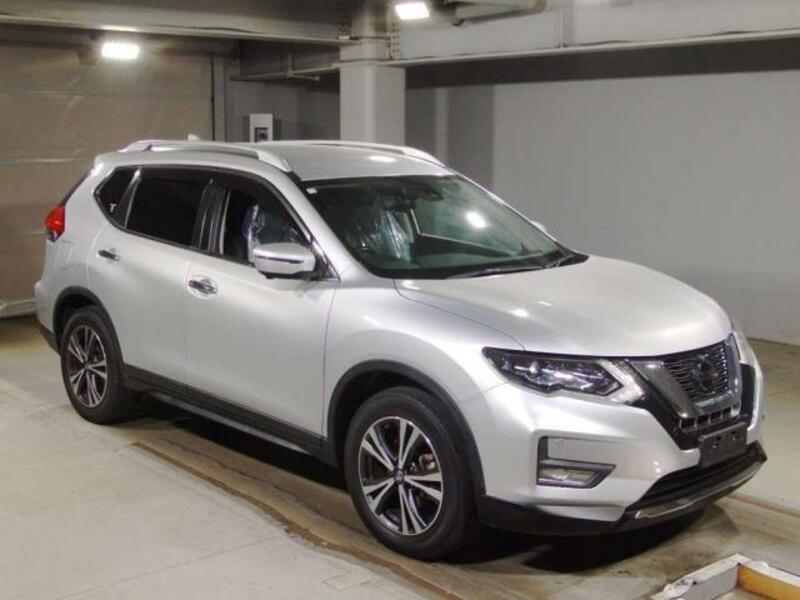 X-TRAIL