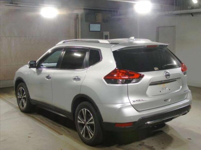 X-TRAIL