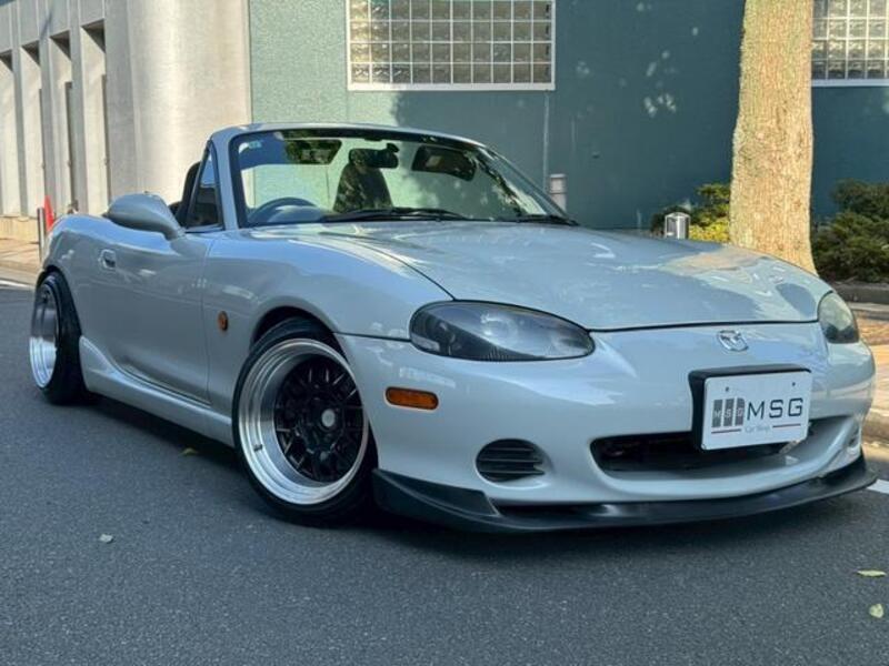 ROADSTER