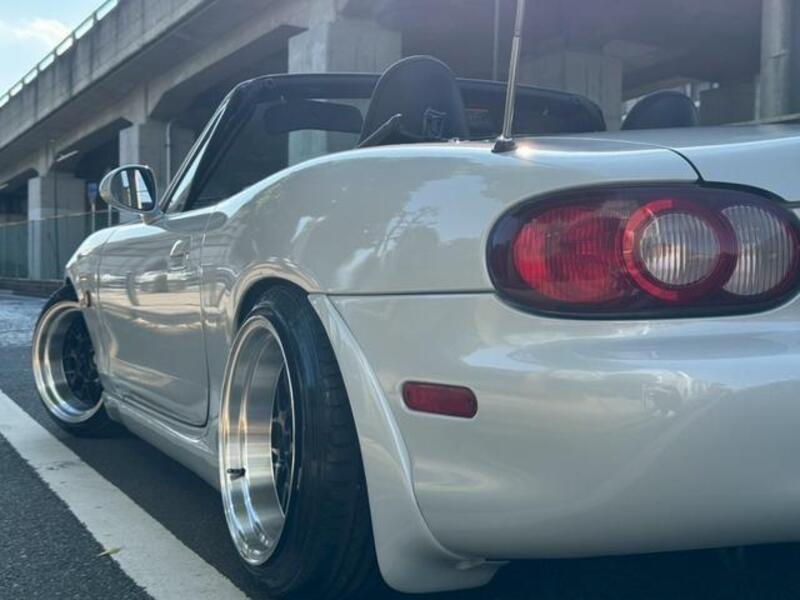 ROADSTER