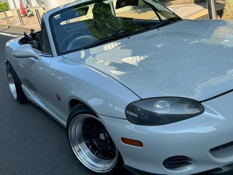 ROADSTER