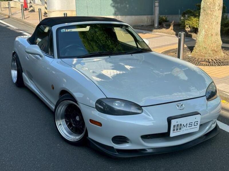 MAZDA ROADSTER