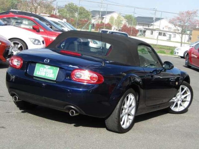 ROADSTER