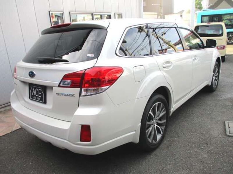 LEGACY OUTBACK