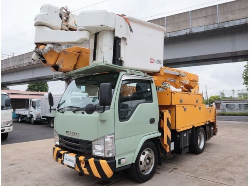 ISUZU ELF