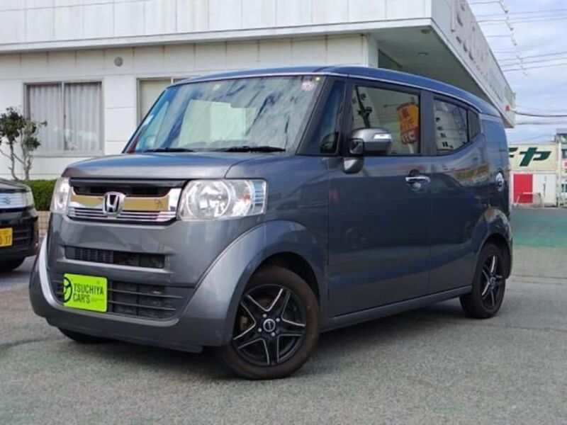 HONDA N BOX SLASH