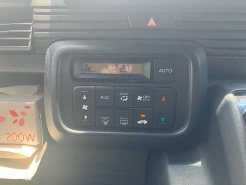 N-VAN