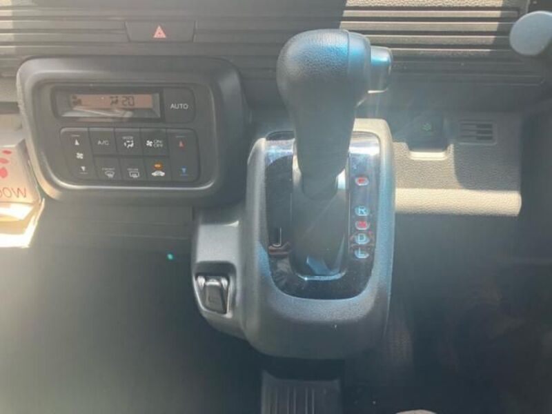 N-VAN