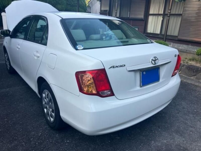 COROLLA AXIO
