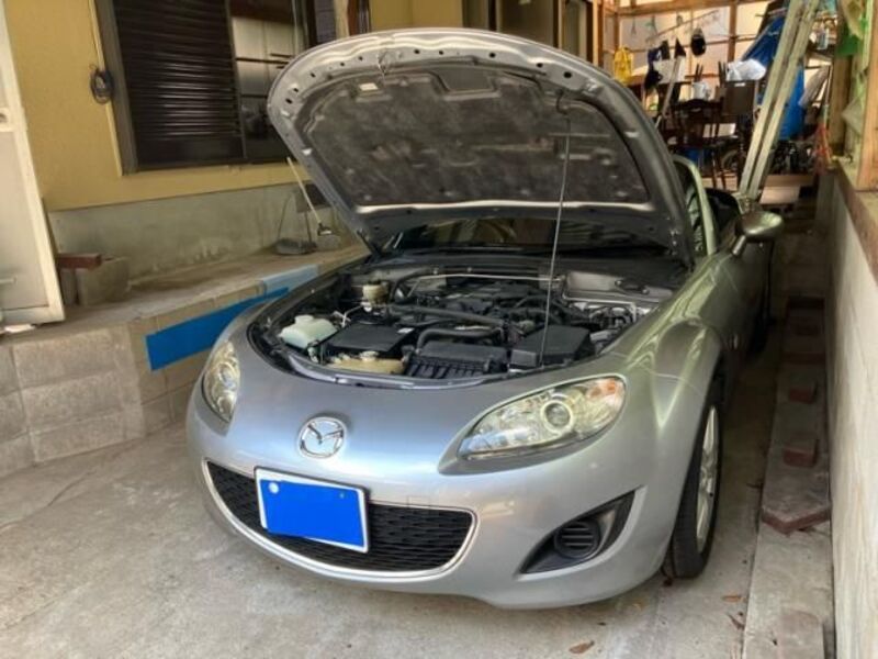 MAZDA ROADSTER