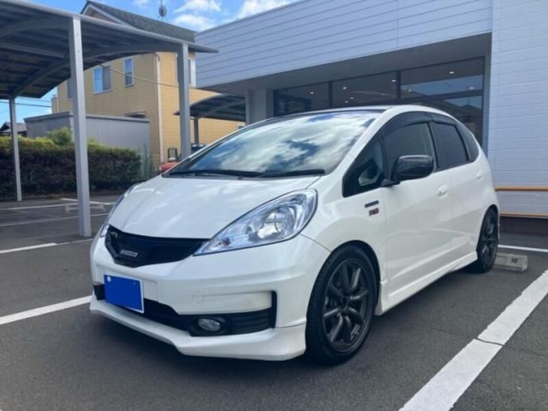 FIT HYBRID