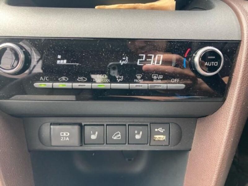 YARIS CROSS