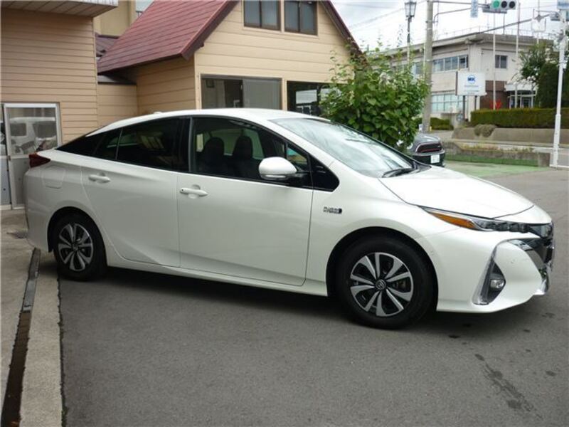 PRIUS PHV