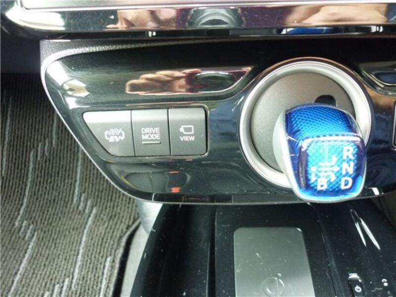 PRIUS PHV