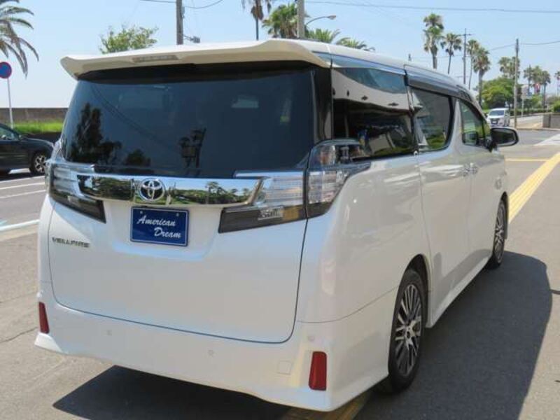 VELLFIRE