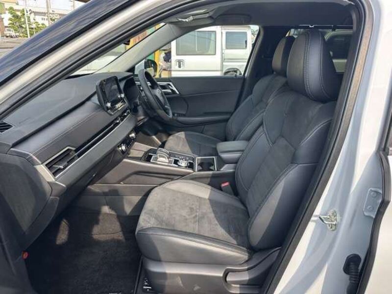 OUTLANDER