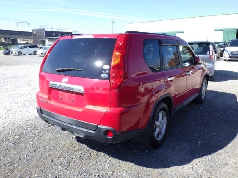 X-TRAIL