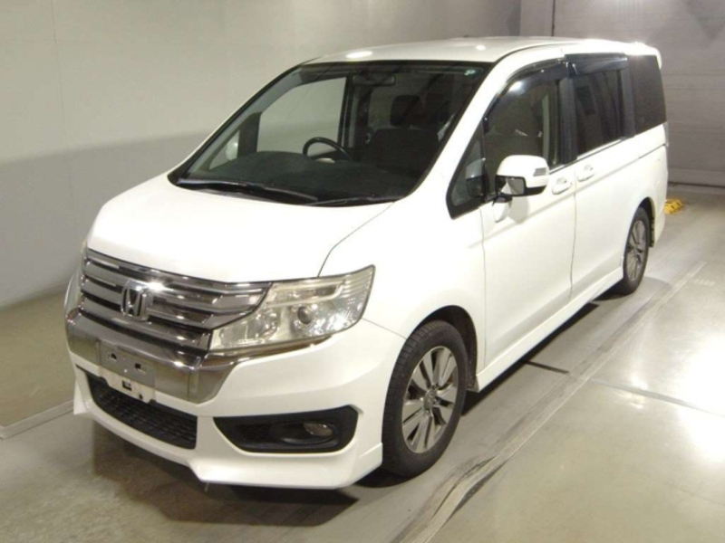 HONDA STEPWAGON SPADA