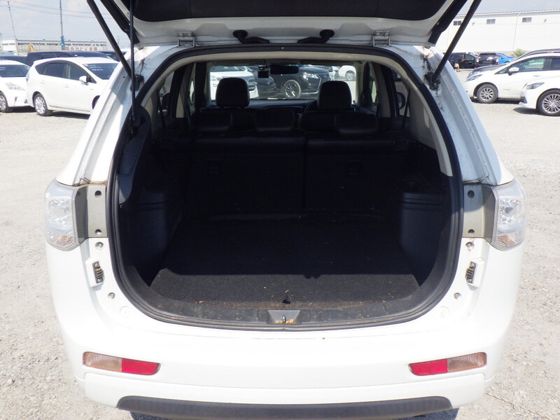 OUTLANDER PHEV